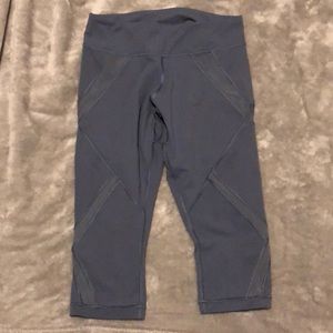 Lululemon size 6